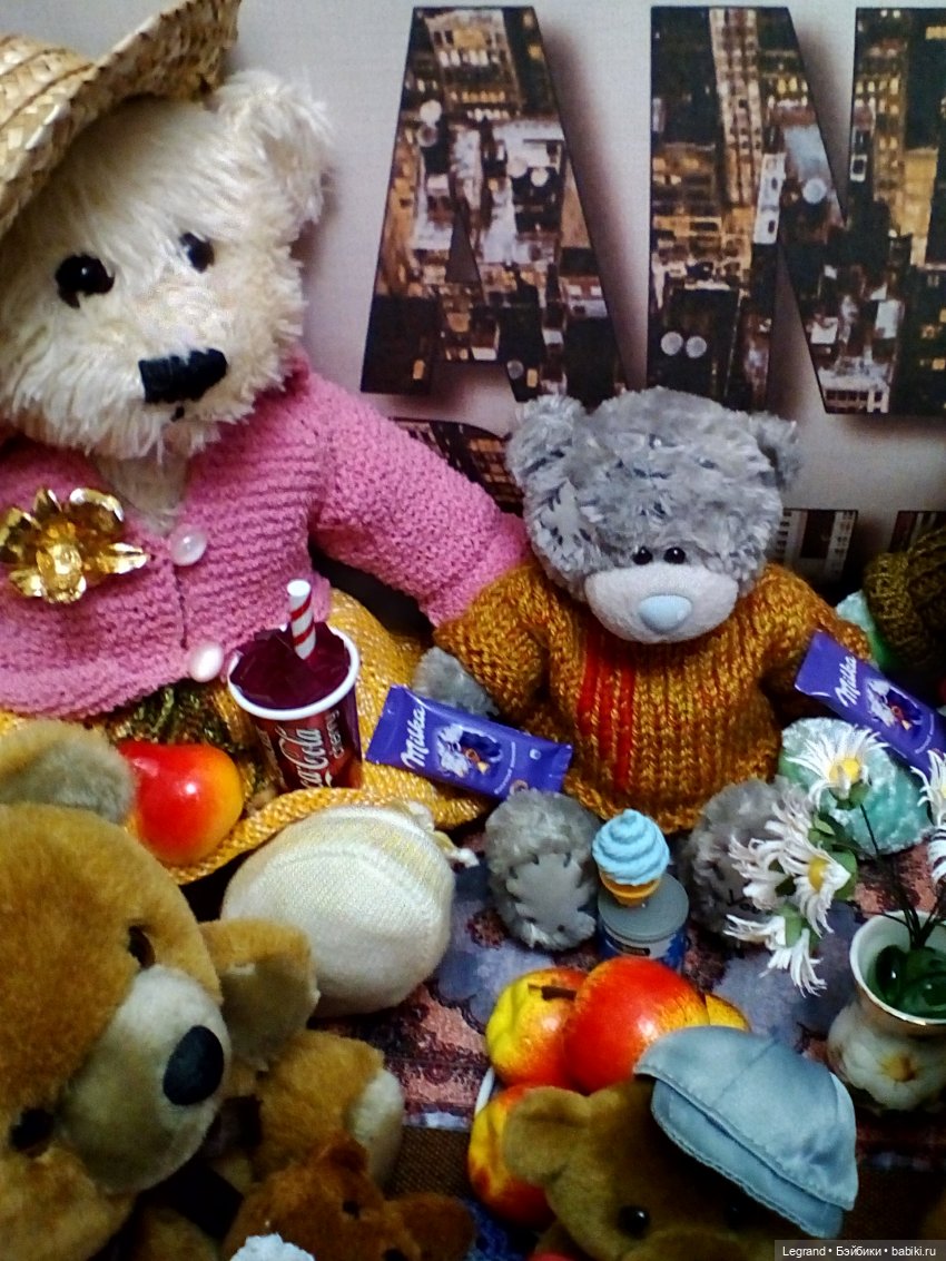 Большая медвежья вечеринка в честь Дня плюшевого мишки