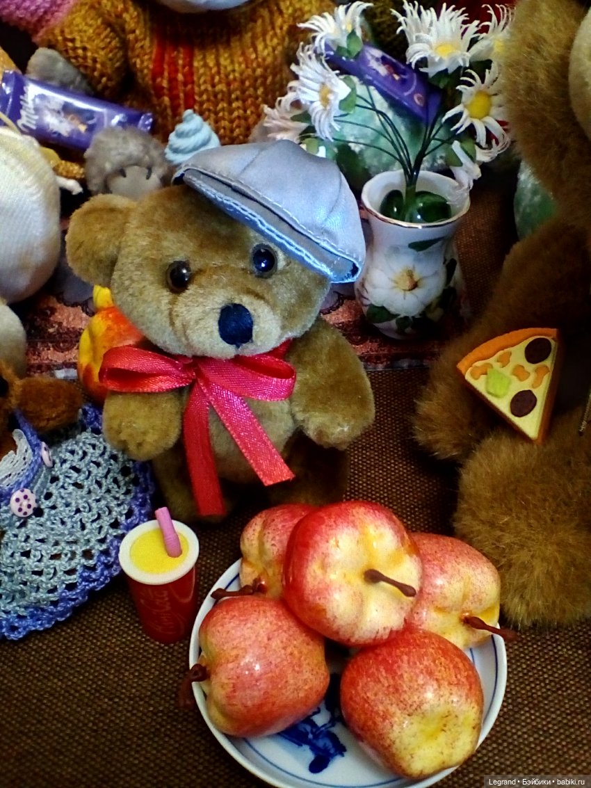 Большая медвежья вечеринка в честь Дня плюшевого мишки