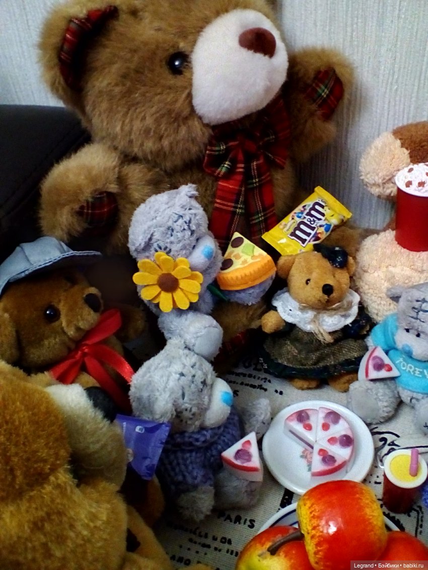 Большая медвежья вечеринка в честь Дня плюшевого мишки