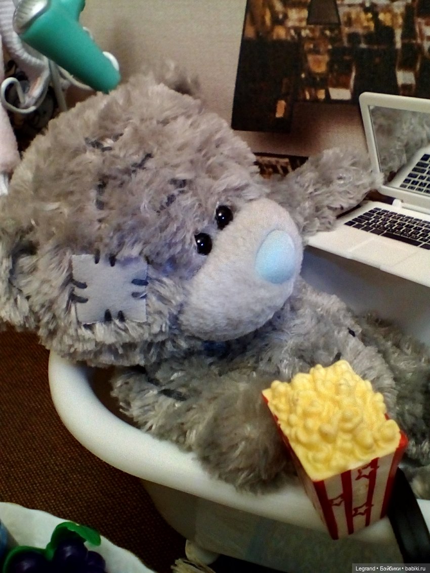 На следующий день после вечеринки: Гри принимает ванну (фото 7)