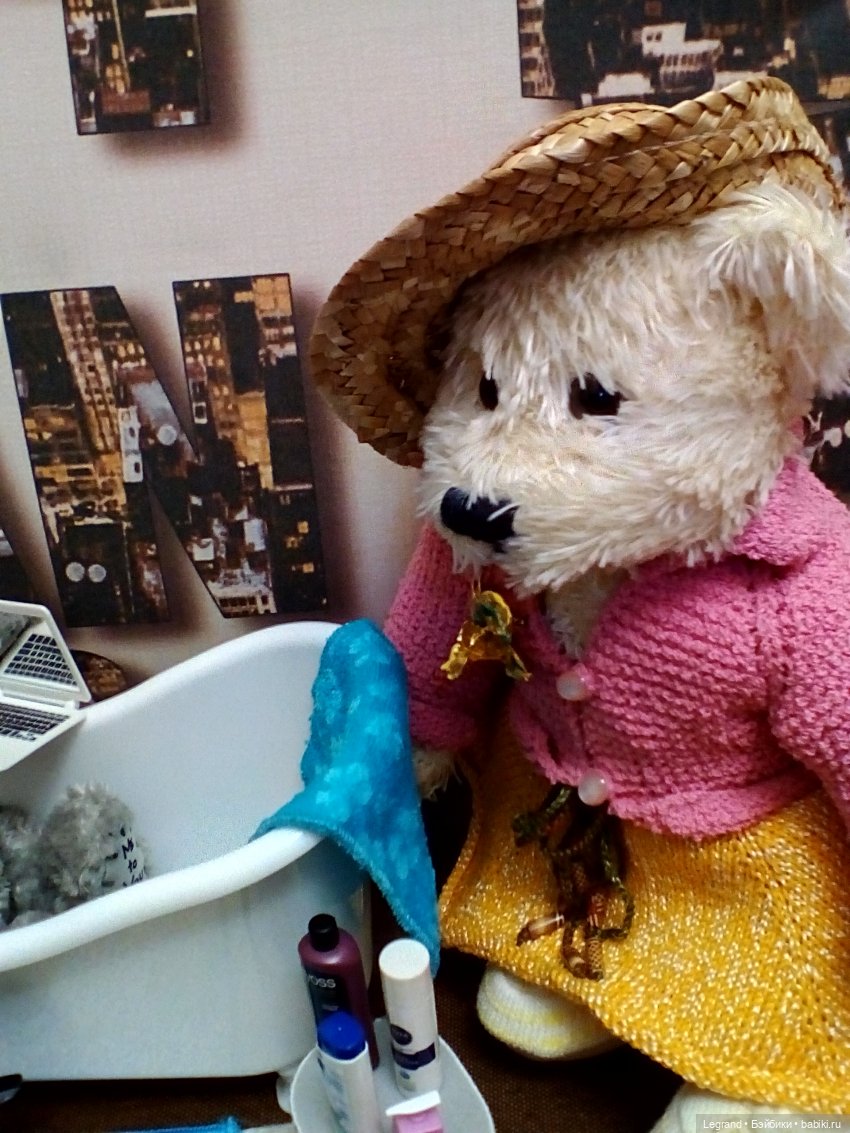 На следующий день после вечеринки: Гри принимает ванну