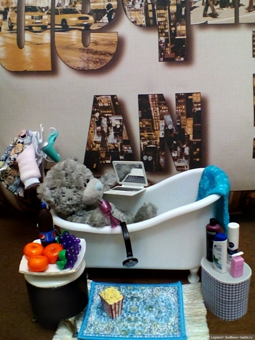 На следующий день после вечеринки: Гри принимает ванну (фото 8)