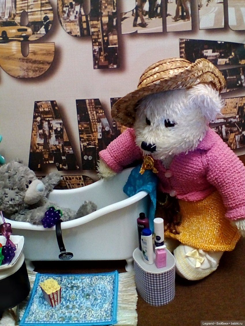 На следующий день после вечеринки: Гри принимает ванну