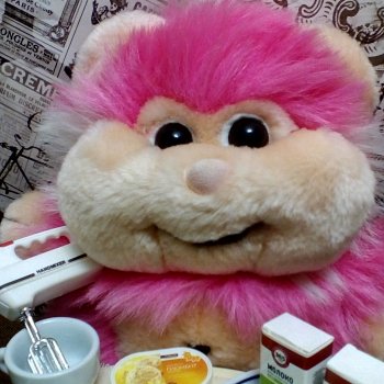 Хомочка готовит коктейль