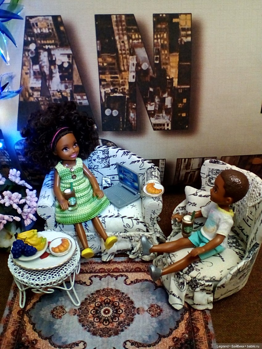 Лурения: из жизни девочек, маленьких и постарше - 1