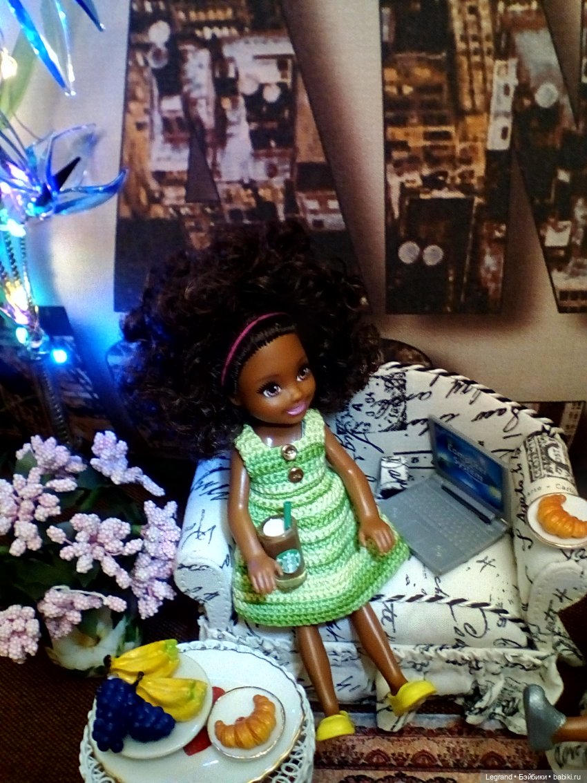 Лурения: из жизни девочек, маленьких и постарше - 1