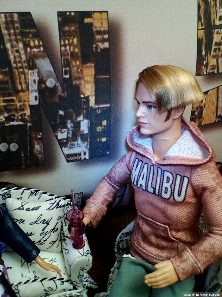 Лурения: из жизни девочек, маленьких и постарше - 1