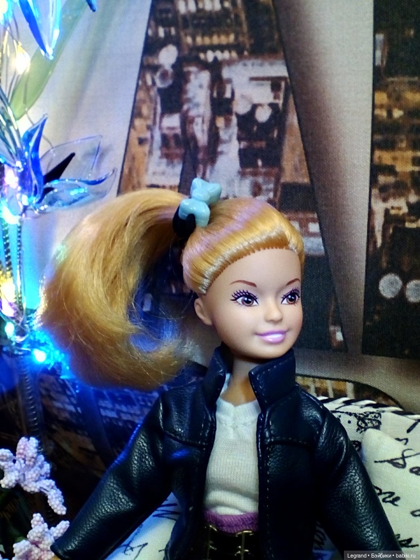 Лурения: из жизни девочек, маленьких и постарше - 1