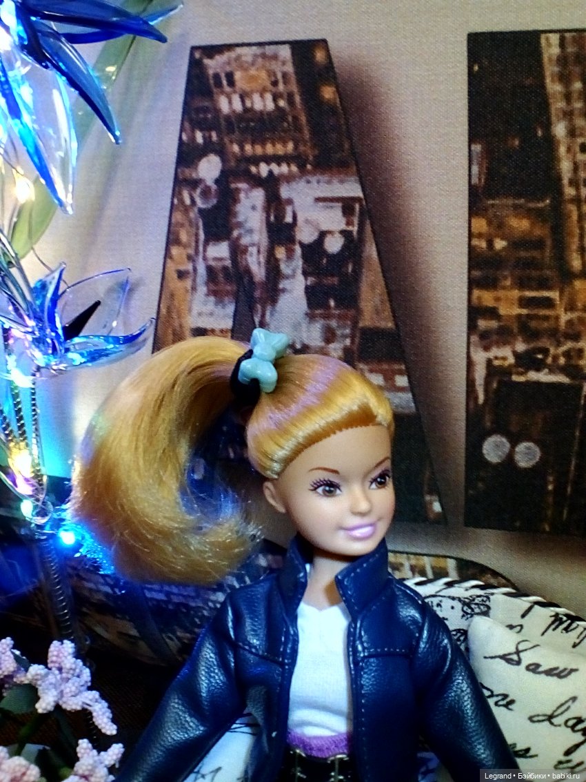 Лурения: из жизни девочек, маленьких и постарше - 1