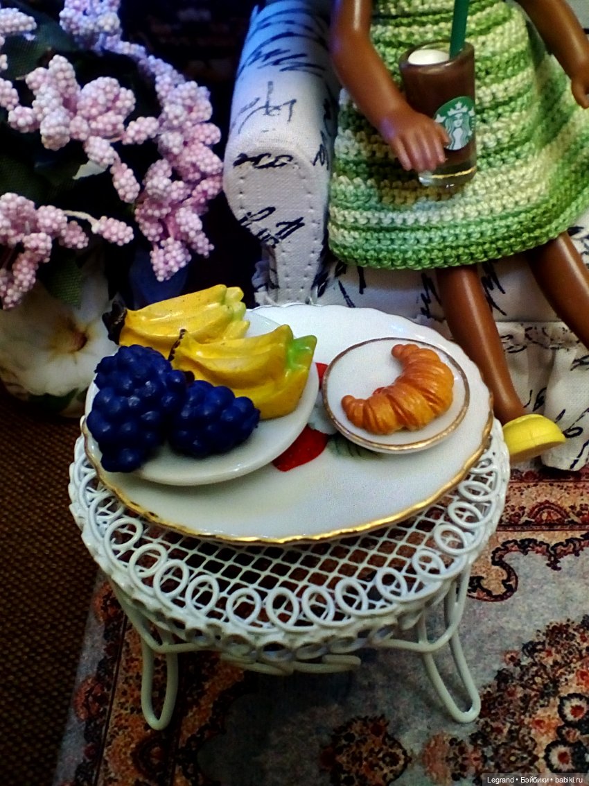 Лурения: из жизни девочек, маленьких и постарше - 1