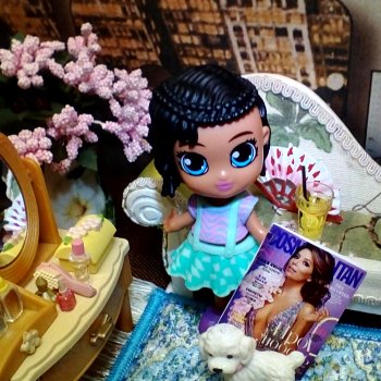 Лурения: из жизни девочек, маленьких и постарше - 1