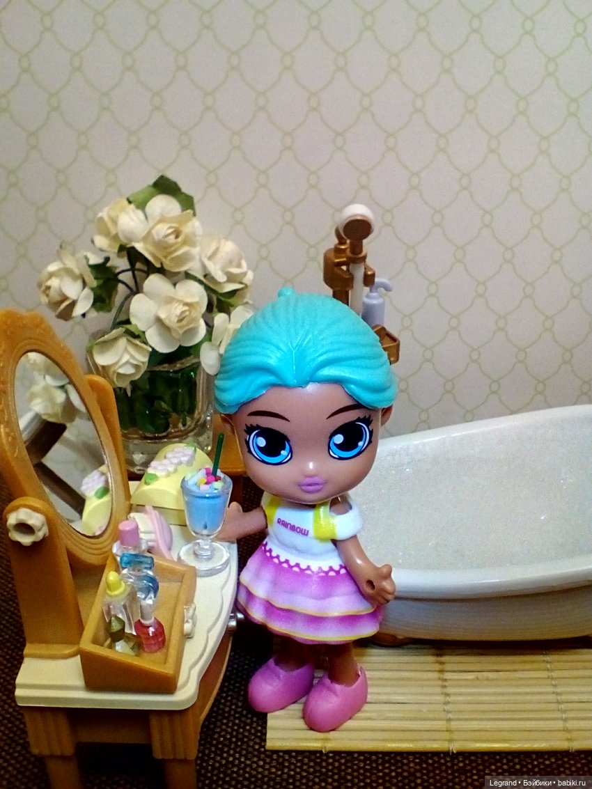 Лурения: из жизни девочек, маленьких и постарше - 3