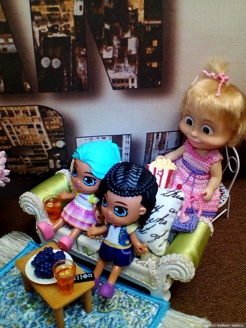 Лурения: из жизни девочек, маленьких и постарше - 4