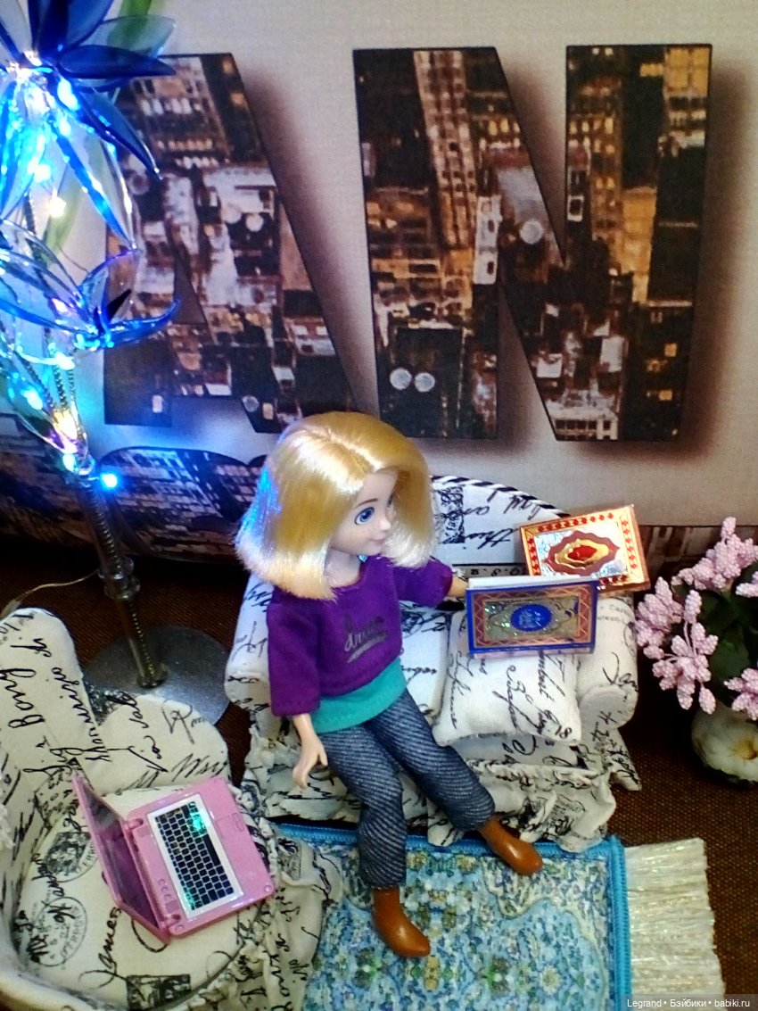 Лурения: из жизни девочек, маленьких и постарше - 4