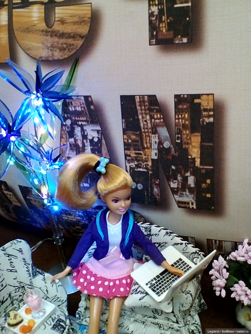 Лурения: из жизни девочек, маленьких и постарше - 4