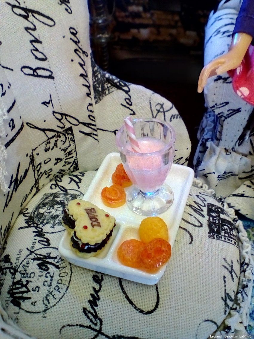 Лурения: из жизни девочек, маленьких и постарше - 4