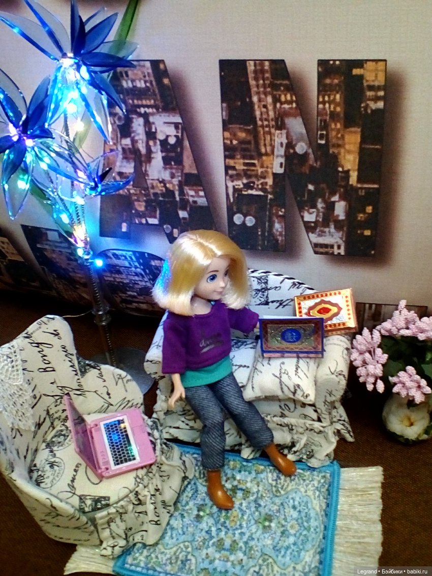 Лурения: из жизни девочек, маленьких и постарше - 4