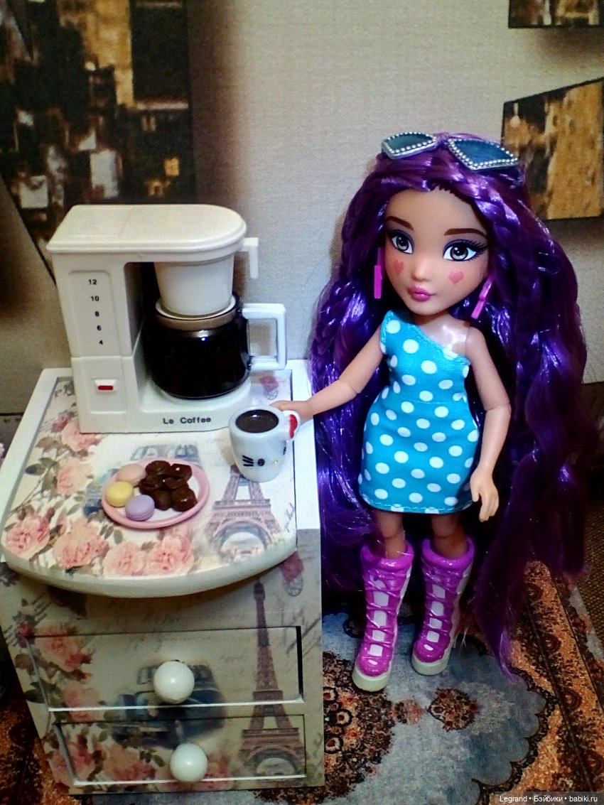 Лурения: из жизни девочек, маленьких и постарше - 4