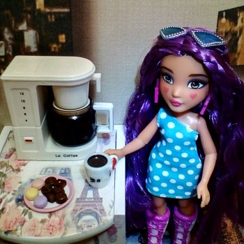 Лурения: из жизни девочек, маленьких и постарше - 4