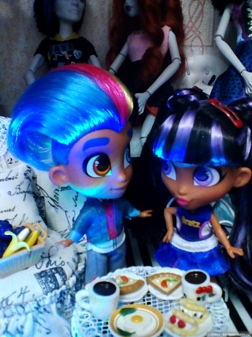 Новенькие в Лурении: Грег и Неслихан