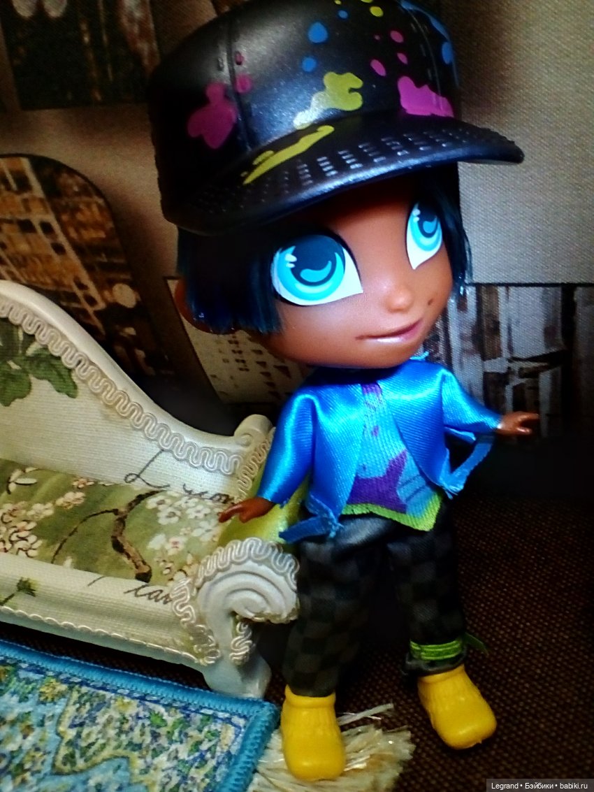 Hairdorables Hairdudeables: распаковка куклы-мальчика