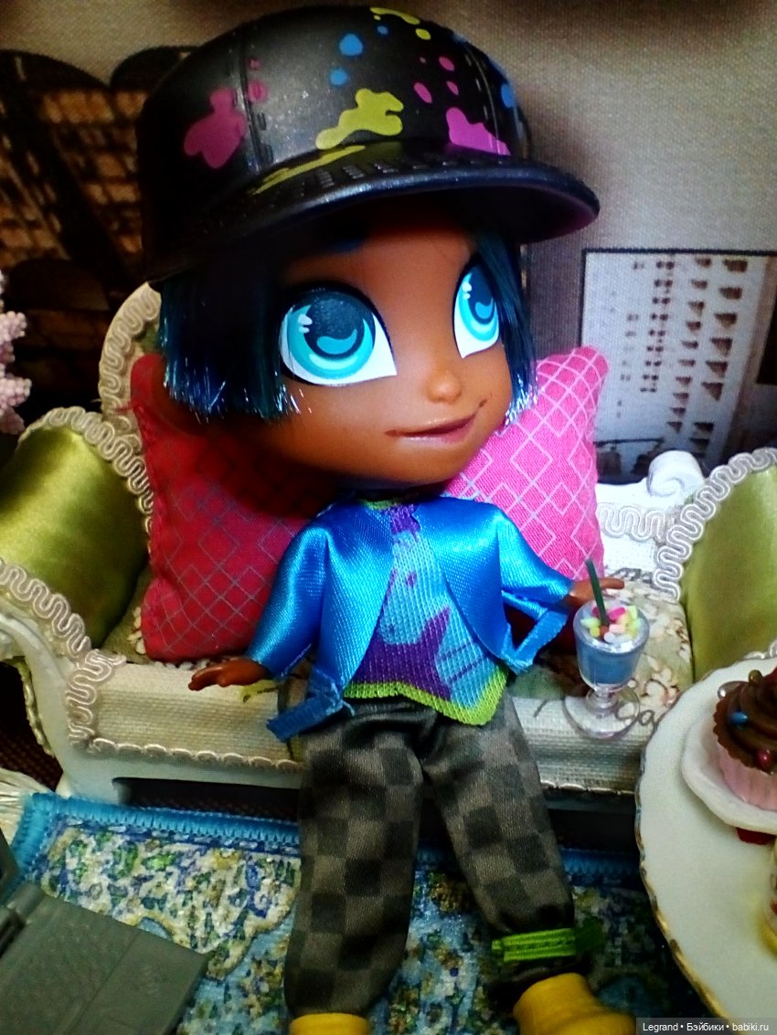 Новенькие в Лурении: приезд Логана