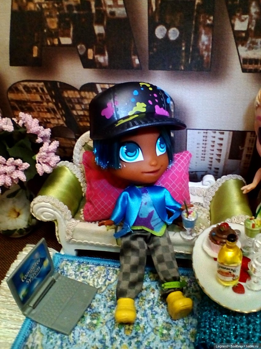 Новенькие в Лурении: приезд Логана