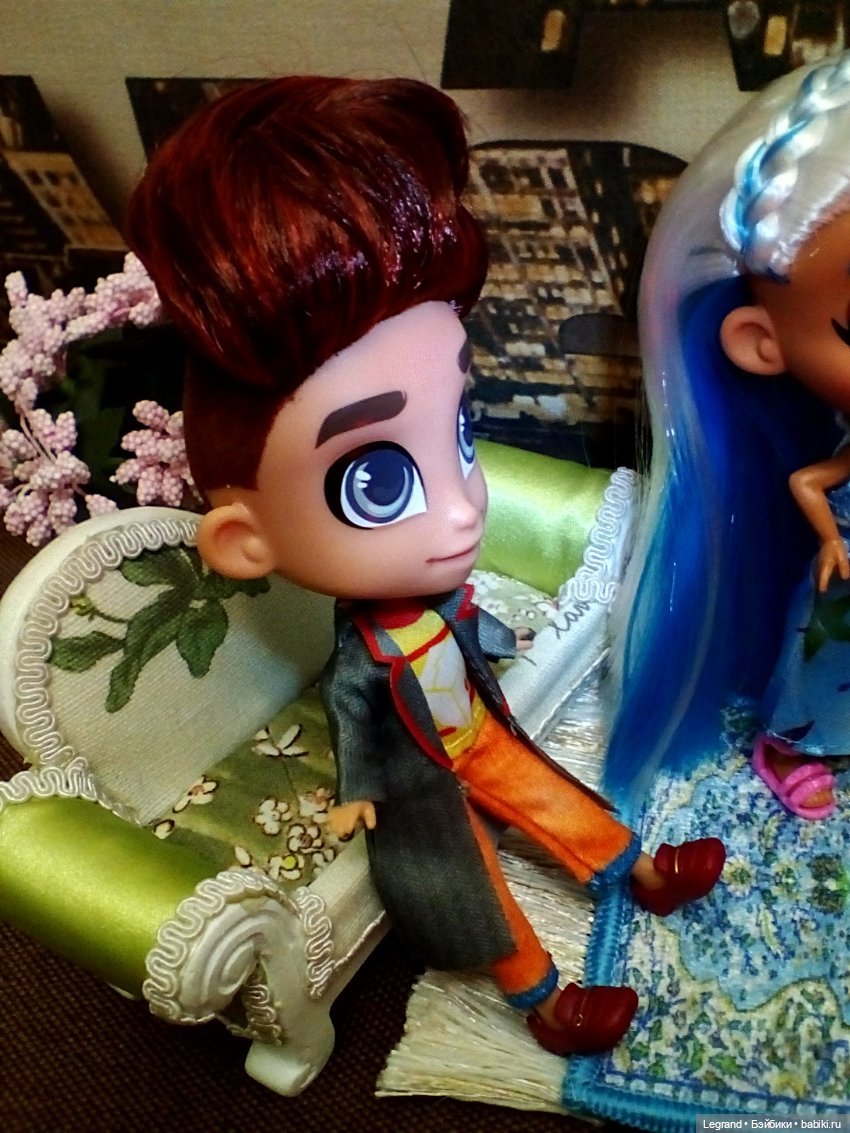 Они сами пишут свои истории: О переселении в Лурению Hairdorables