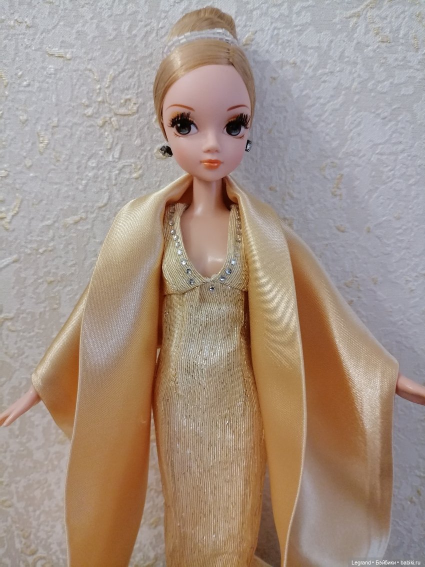 Эта утончённая и неприступная красота