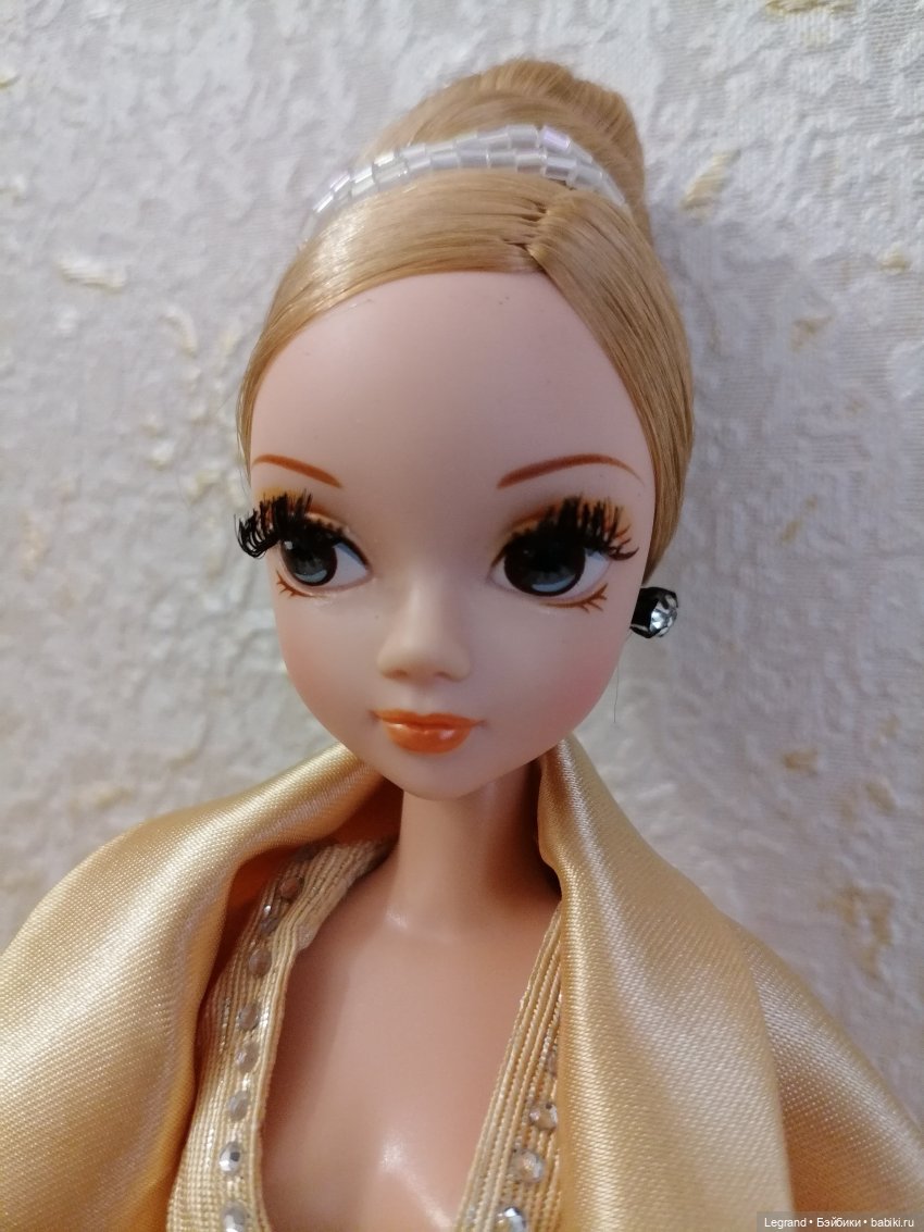 Эта утончённая и неприступная красота