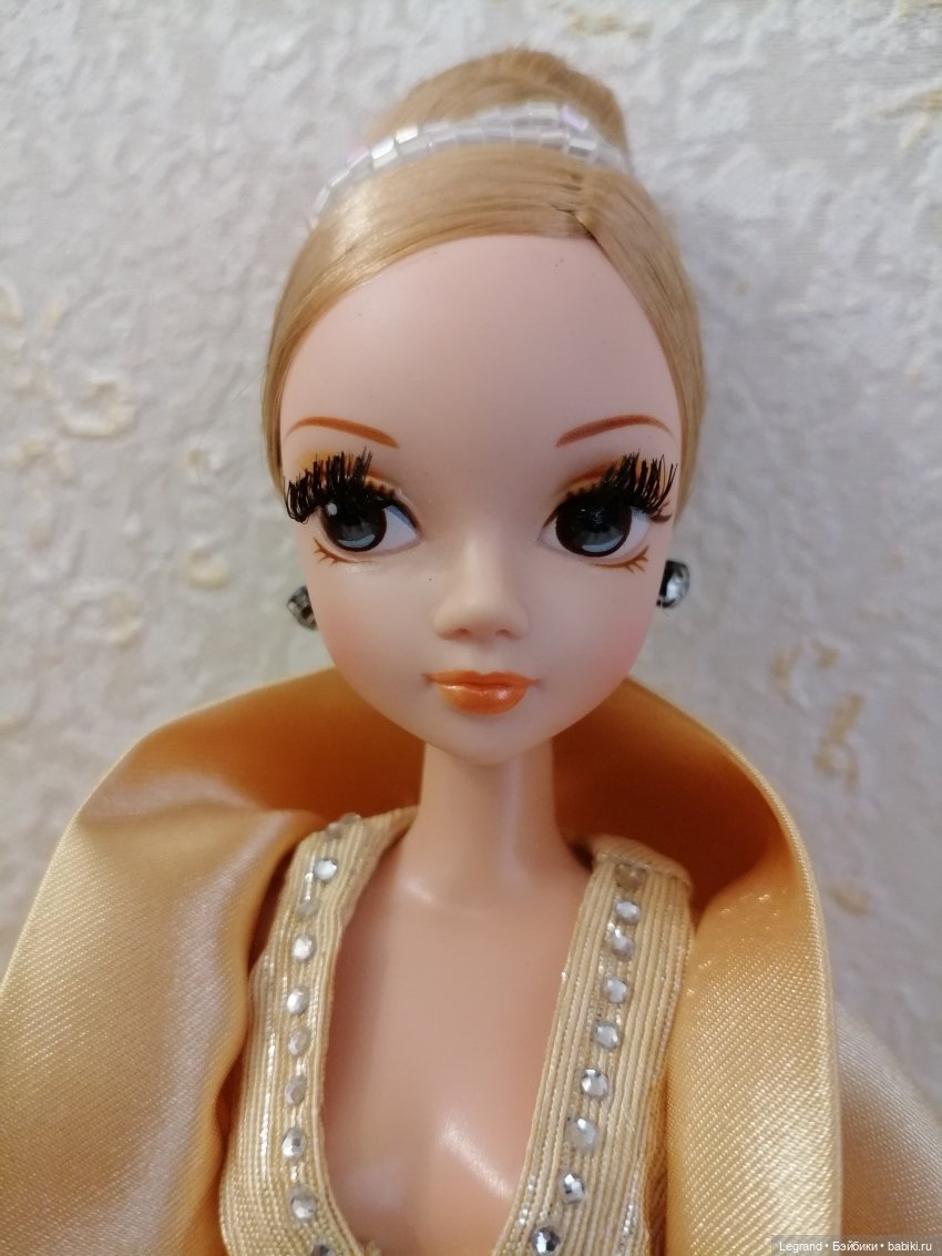 Эта утончённая и неприступная красота