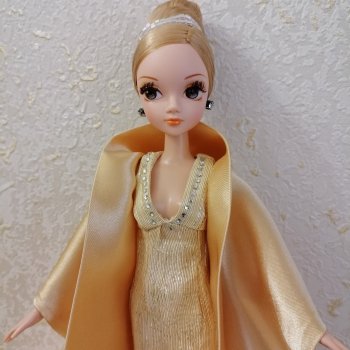 Эта утончённая и неприступная красота