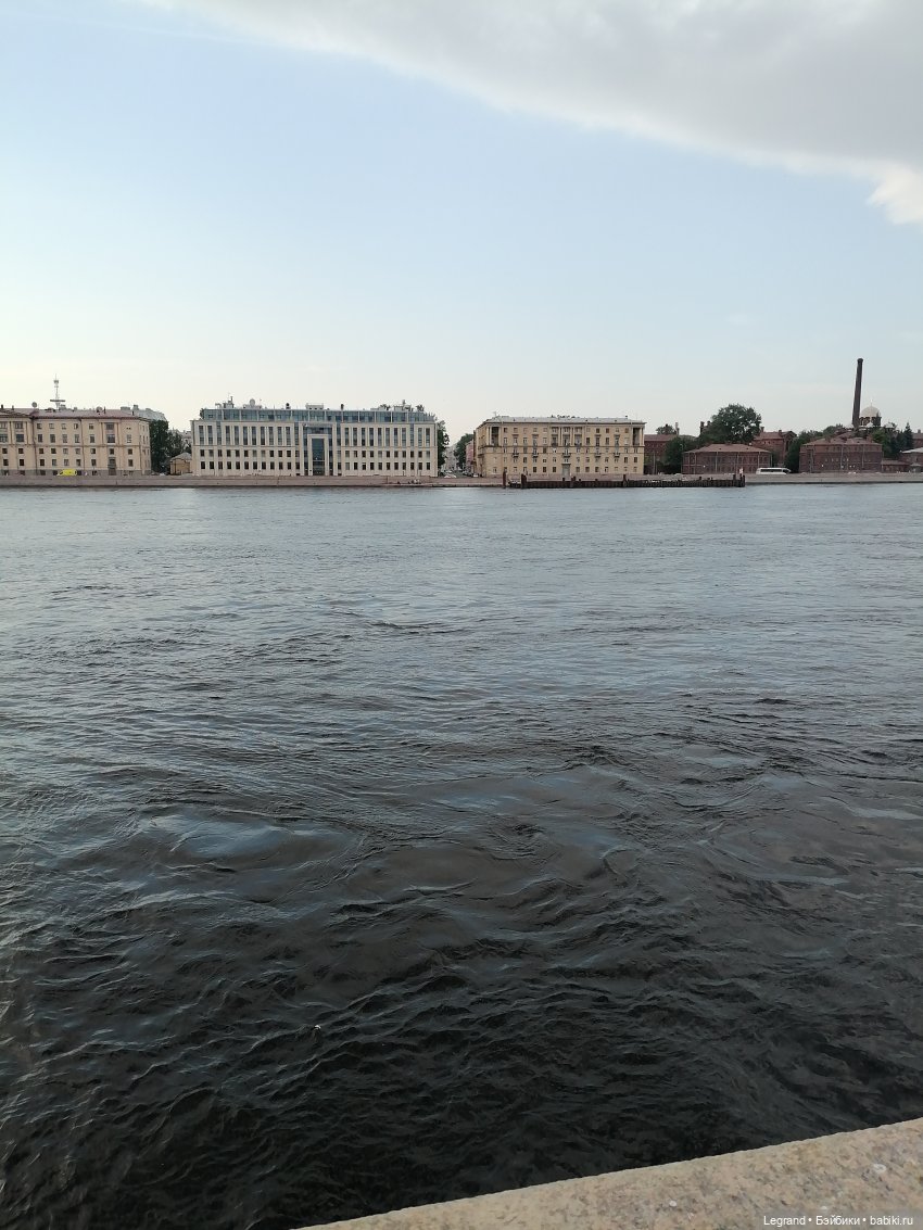 Петербург. Прогулка к Неве с Мокко