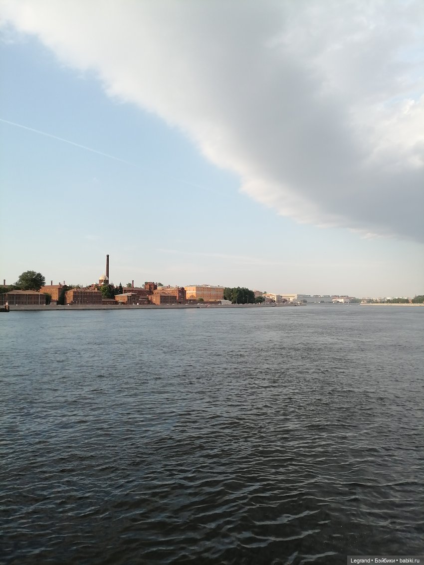 Петербург. Прогулка к Неве с Мокко