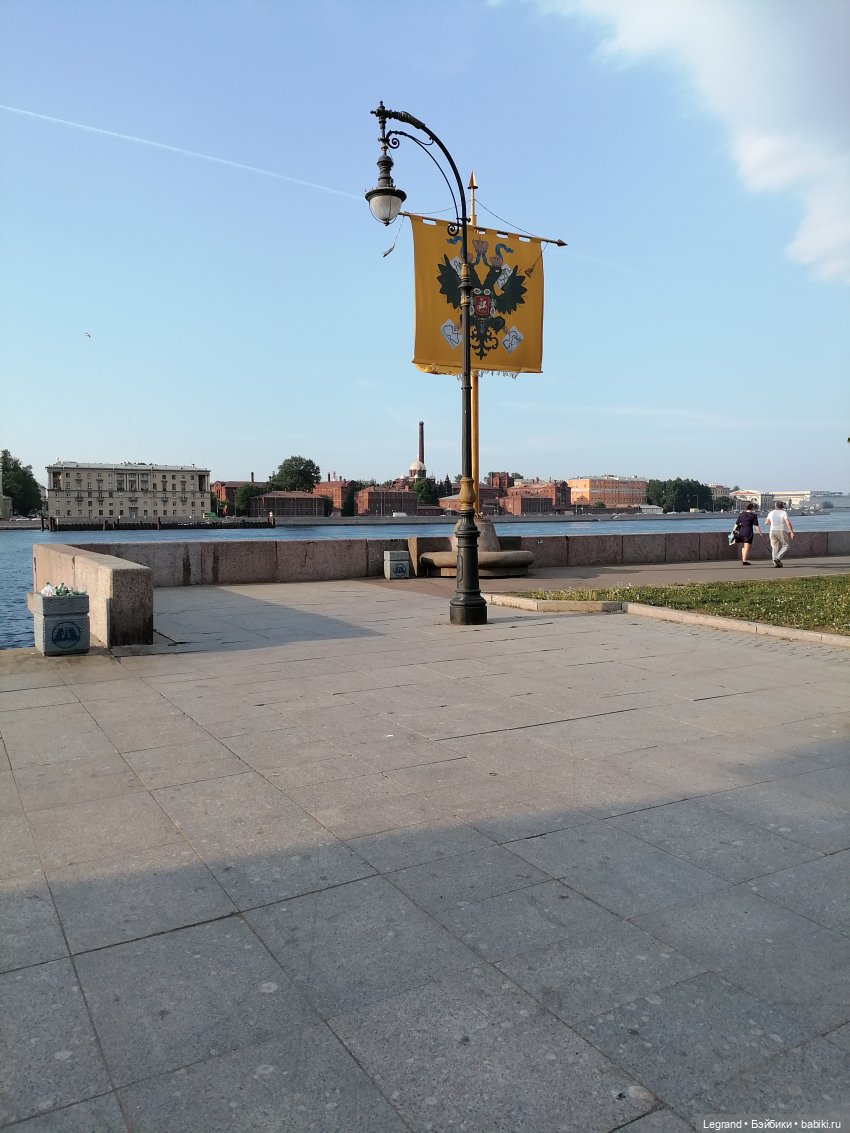 Петербург. Прогулка к Неве с Мокко