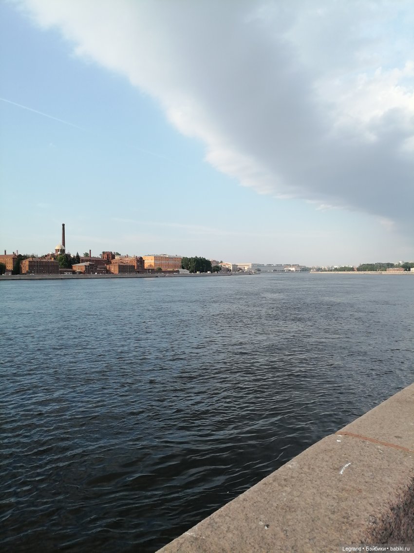 Петербург. Прогулка к Неве с Мокко