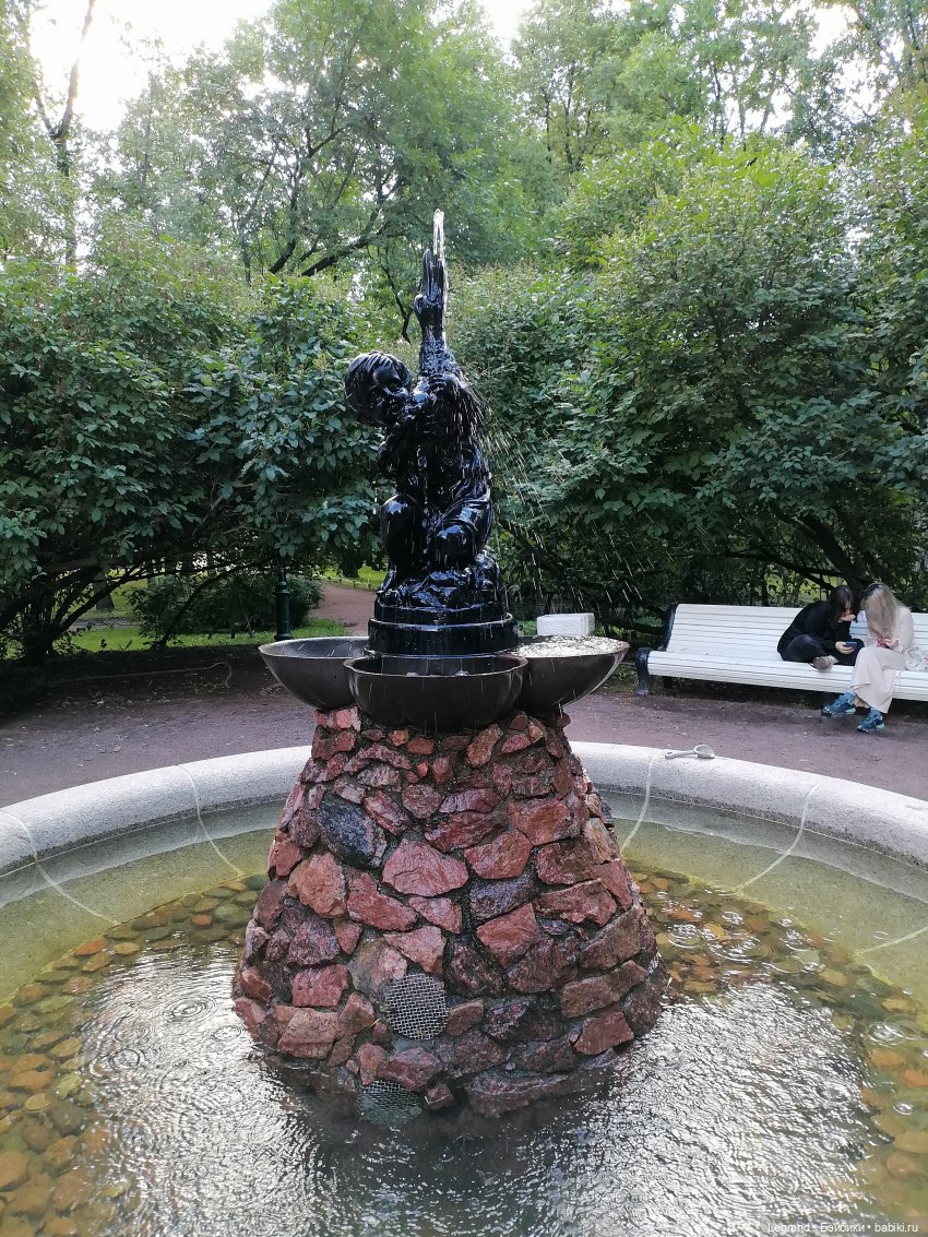 Петербург. Таврический сад, Парадный квартал