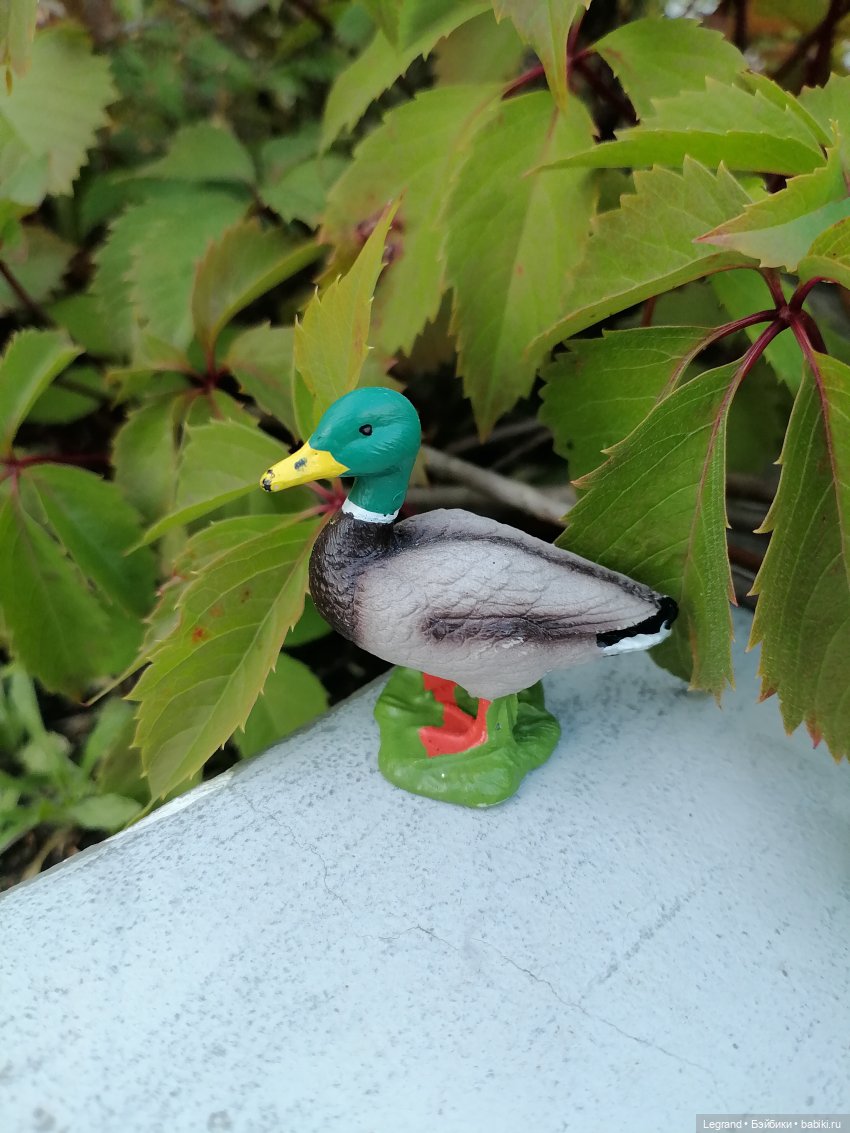 Селезень на прогулке — Интересные игрушки и фигурки (разное): редкие