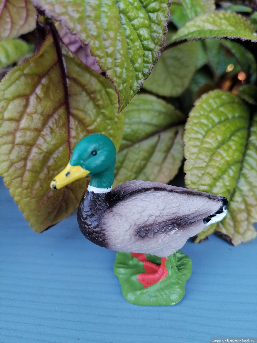 Селезень на прогулке — Интересные игрушки и фигурки (разное): редкие
