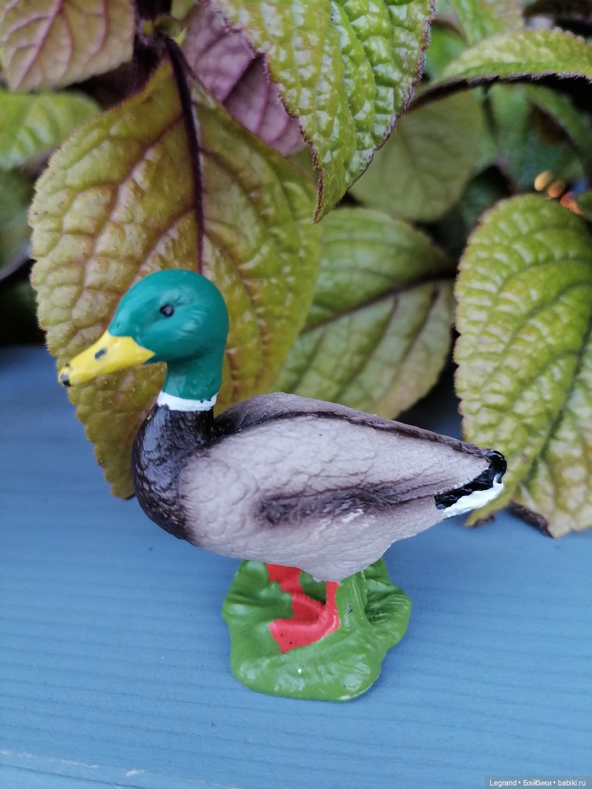 Селезень на прогулке — Интересные игрушки и фигурки (разное): редкие