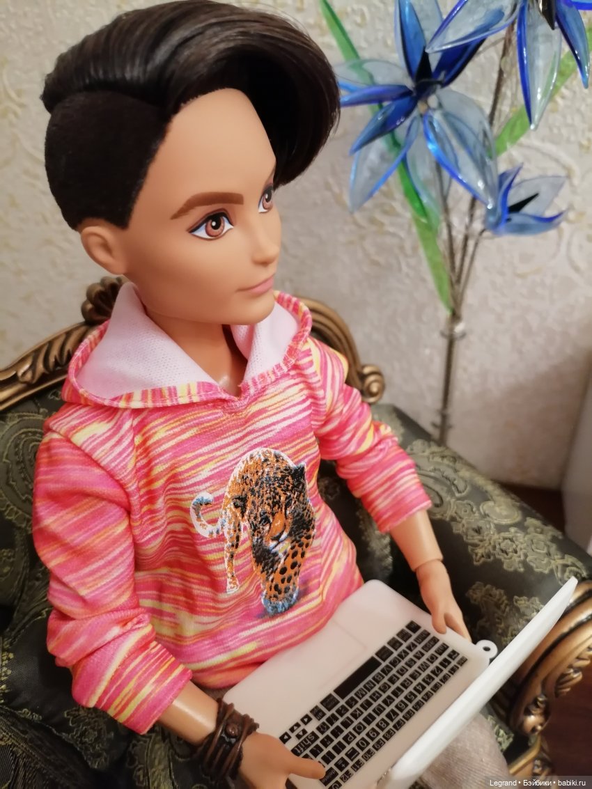 Они сами пишут свои истории: О Мышке, клубнике и не только