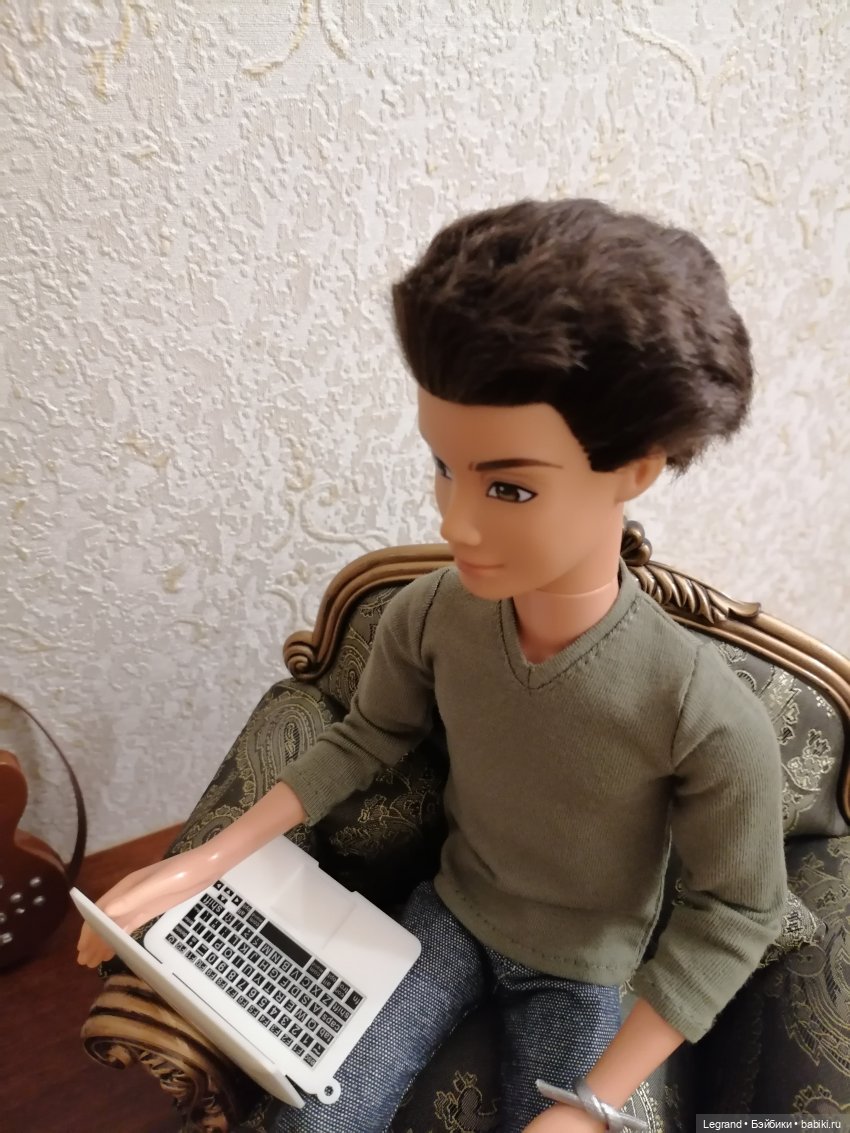 Они сами пишут свои истории: О Мышке, клубнике и не только