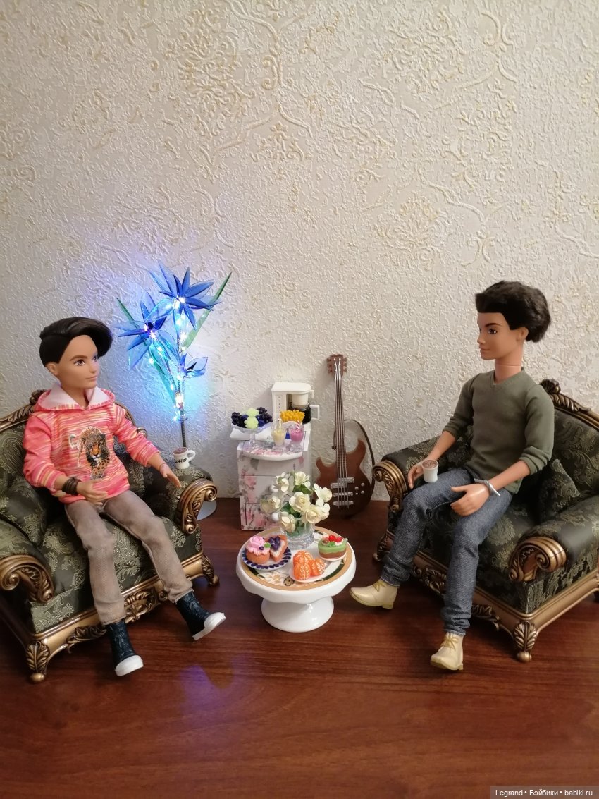 Они сами пишут свои истории: О Мышке, клубнике и не только