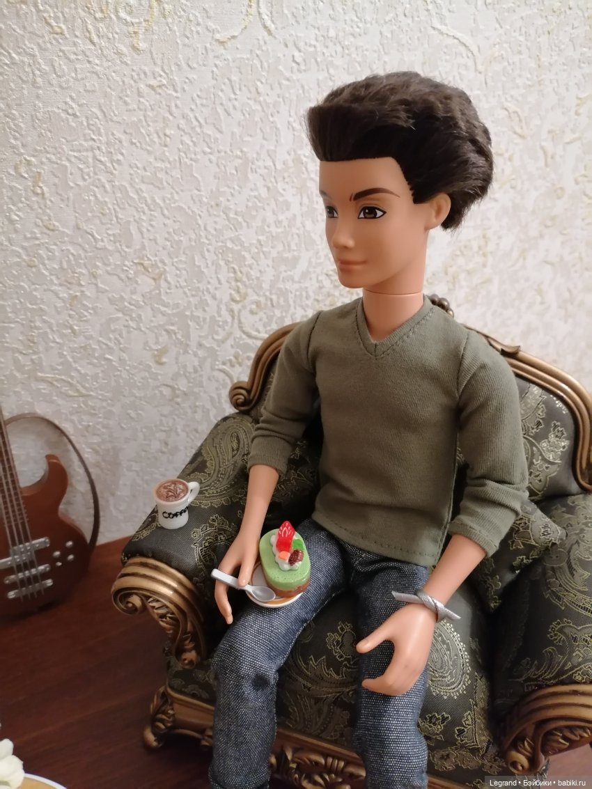 Они сами пишут свои истории: О Мышке, клубнике и не только