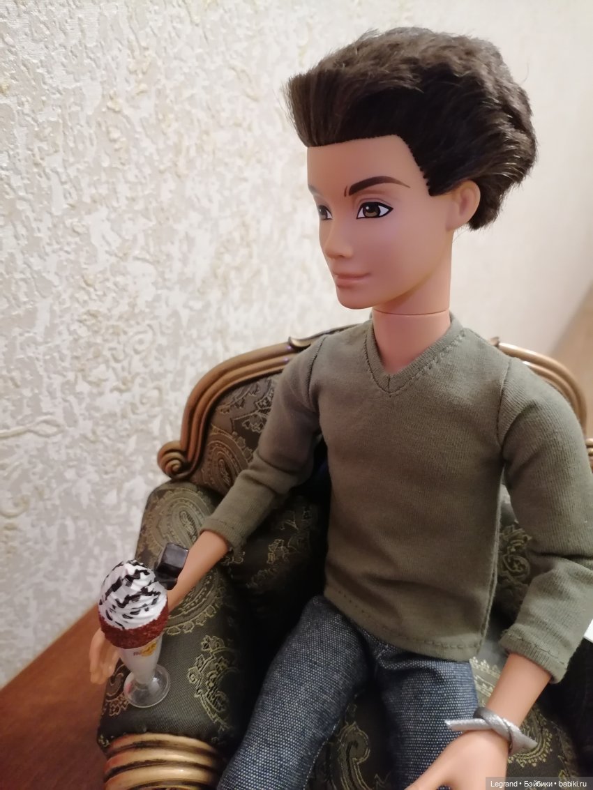 Они сами пишут свои истории: Жак-Анж, Фирузе, Айше