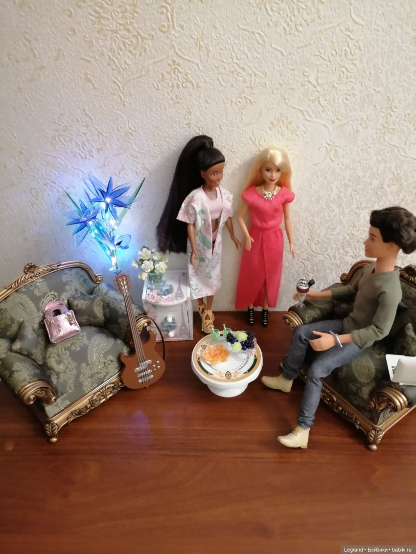 Они сами пишут свои истории: Жак-Анж, Фирузе, Айше