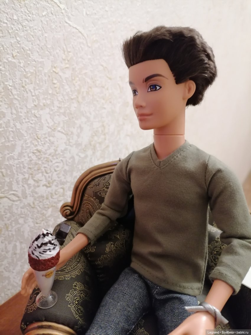 Они сами пишут свои истории: Жак-Анж, Фирузе, Айше