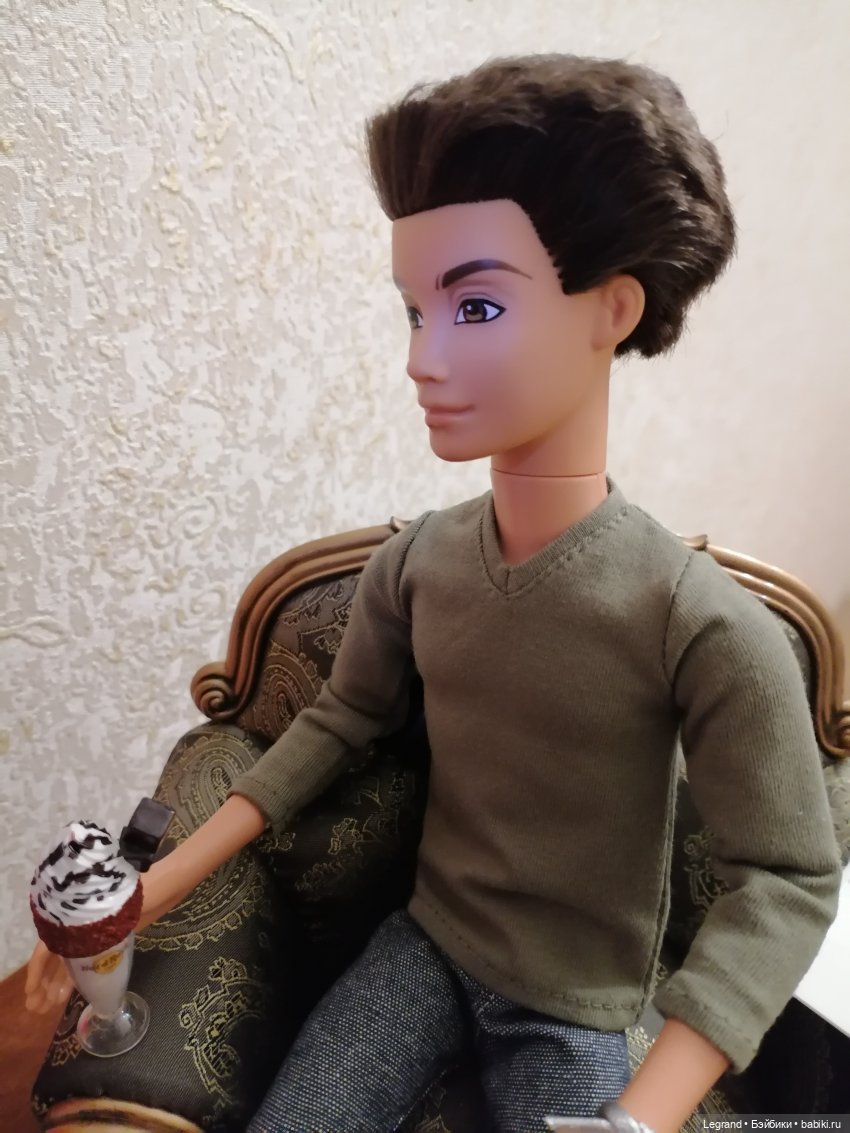 Они сами пишут свои истории: Жак-Анж, Фирузе, Айше