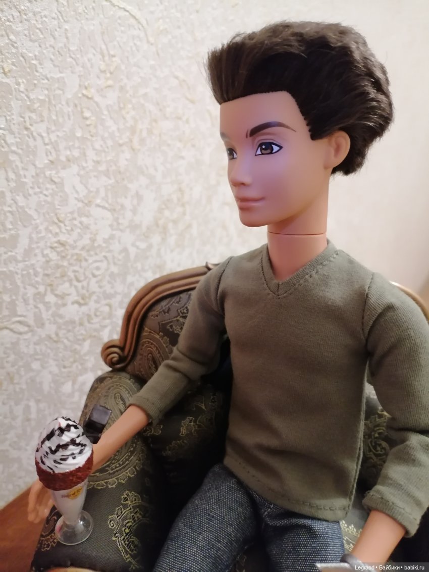 Они сами пишут свои истории: Жак-Анж, Фирузе, Айше