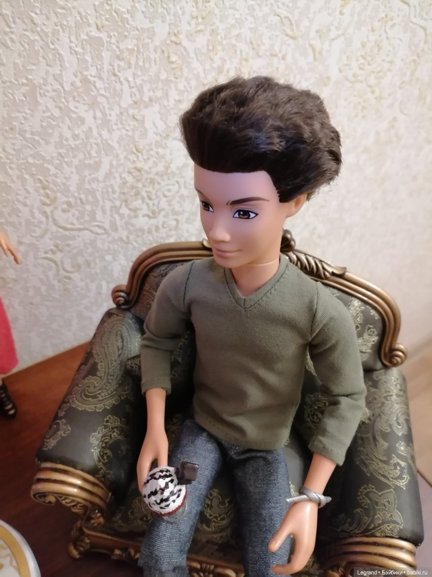 Они сами пишут свои истории: Жак-Анж, Фирузе, Айше